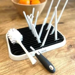 Nevi Afdruiprek Met Lekbak - Afdruipmat Voor 10 Flessen - Opvouwbaar Droogrek Babyfles - Inclusief Afwasborstel 33 Nevi Afdruiprek Met Lekbak - Afdruipmat Voor 10 Flessen - Opvouwbaar Droogrek Babyfles - Inclusief Afwasborstel -Zuigelingenvoeding 1198x1200 15