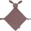 Jollein Speendoekje Bunny Ears - Chestnut 2 Jollein Speendoekje Bunny Ears - Chestnut -Zuigelingenvoeding 1200x1078 1