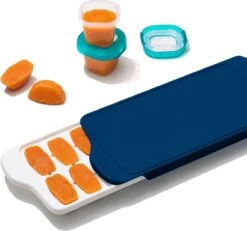 OXO Tot Babyvoeding Diepvriesbakjes - Babyvoeding Bewaarbakjes - Diepvriesbakjes Met Deksel - 14x22 Ml- Navy 9 OXO Tot Babyvoeding Diepvriesbakjes - Babyvoeding Bewaarbakjes - Diepvriesbakjes Met Deksel - 14x22 Ml- Navy -Zuigelingenvoeding 1200x1120 3
