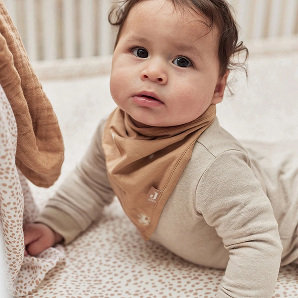 Jollein Slab Bandana Stargaze - Biscuit - 2 Stuks 14 Jollein Slab Bandana Stargaze - Biscuit - 2 Stuks - Afbeelding 12