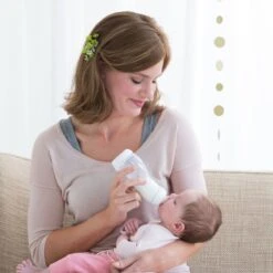 Difrax Anti-Colic S-Babyfles Natural - 250 Ml - I Love You/Rood 23 Difrax Anti-Colic S-Babyfles Natural - 250 Ml - I Love You/Rood -Zuigelingenvoeding 1200x1200 542