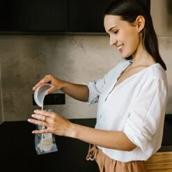 Babyono - Moedermelk Bewaarzakjes - Moedermelkbewaarzakjes - Gemakkelijke Etiketteren - 180 Ml - 30 Stuks - 1084 18 Babyono - Moedermelk Bewaarzakjes - Moedermelkbewaarzakjes - Gemakkelijke Etiketteren - 180 Ml - 30 Stuks - 1084 -Zuigelingenvoeding 1200x1200 809