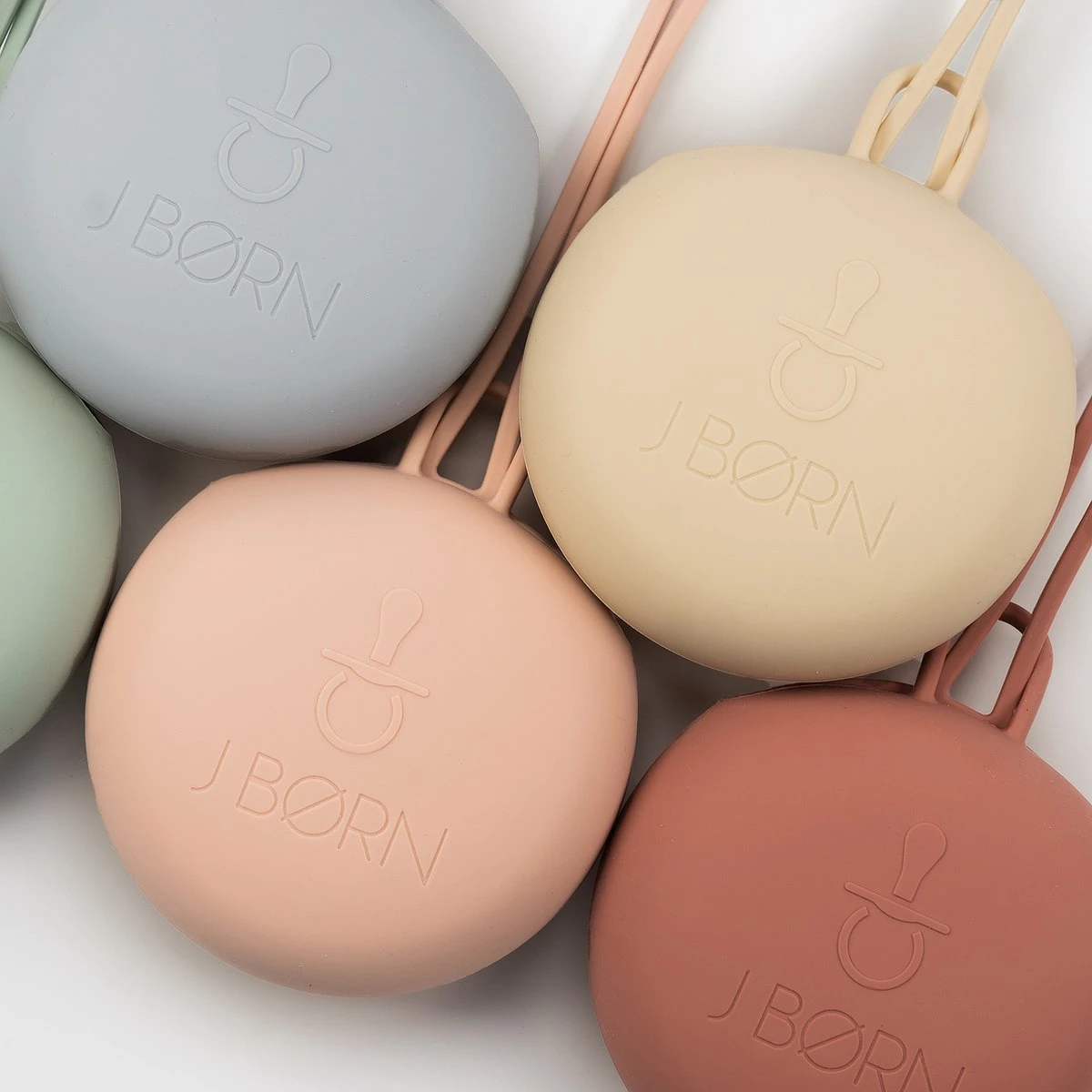 J. Børn Siliconen Speenhouder - Vanilla - BPA-VRIJ Veilig Praktisch En Stijlvol - Geschikt Vanaf De Geboorte - Babyaccessoire 4 J. Børn Siliconen Speenhouder - Vanilla - BPA-VRIJ Veilig Praktisch En Stijlvol - Geschikt Vanaf De Geboorte - Babyaccessoire - Afbeelding 2