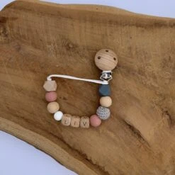 Speenkoord Met Naam | Gepersonaliseerd | Donker Roze - Hout | Kraamcadeau | Baby | Speenclip | Speenketting | Bebbes 14 Speenkoord Met Naam | Gepersonaliseerd | Donker Roze - Hout | Kraamcadeau | Baby | Speenclip | Speenketting | Bebbes -Zuigelingenvoeding 1200x1200 970