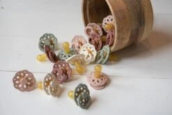 Bibs Fopspeen - Maat 2 6-18 Maanden - Boheme Peach 17 Bibs Fopspeen - Maat 2 6-18 Maanden - Boheme Peach -Zuigelingenvoeding 1200x800 2