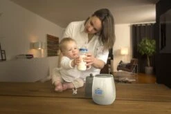 Alecto BW-700 - Snelle Digitale Flessenwarmer 500W Voor Opwarmen, Steriliseren En Ontdooien - Inclusief Stoomkap - Bediening Via Display - Wit -Zuigelingenvoeding 1200x800 50