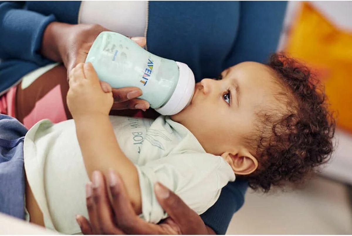 Philips Avent SCF033/15 Natural Babyfles - 1m+ - Voor Langzame Toevoer 12 Philips Avent SCF033/15 Natural Babyfles - 1m+ - Voor Langzame Toevoer - Afbeelding 10