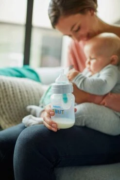 Philips Avent Anti-Colic SCD807/00 - Startersset Voor Pasgeborenen - 0M+ Met AirFree Ventiel 29 Philips Avent Anti-Colic SCD807/00 - Startersset Voor Pasgeborenen - 0M+ Met AirFree Ventiel -Zuigelingenvoeding 800x1200 29