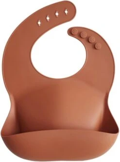 Mushie Siliconen Baby Slabbetje Met Opvangbakje |Cambridge Blue | BPA Ftalaatvrij| Afwasbaar 27 Mushie Siliconen Baby Slabbetje Met Opvangbakje |Cambridge Blue | BPA Ftalaatvrij| Afwasbaar -Zuigelingenvoeding 894x1200 6