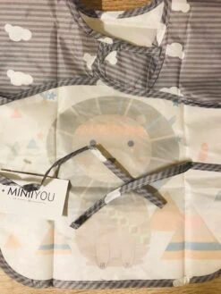 4-Pack - Slab Met Mouwen En Opvangbak - Leeuw, Eland En Hert - 1-4 Jaar -Zuigelingenvoeding 900x1200 28